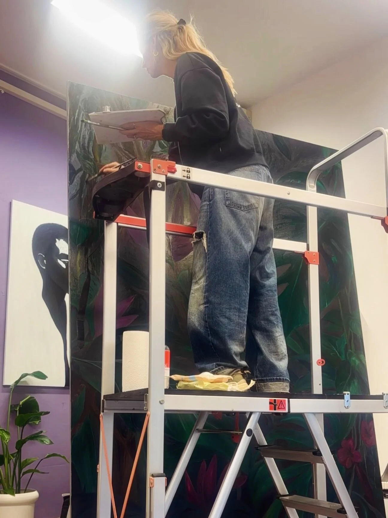 Work in progress 🎨 🌿

#WorkInProgress #StudioLife #ContemporaryArt #OilPainting #ArtistAtWork AnneMarieAdriaans