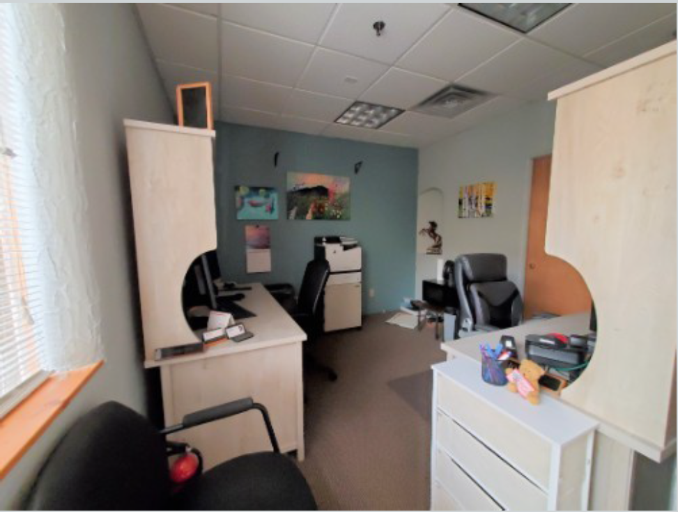 Suite 4E