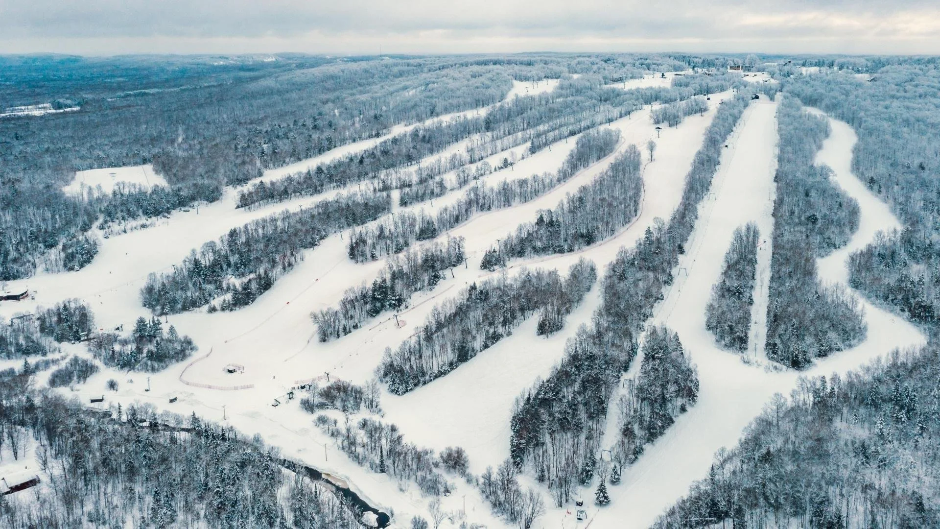 7 Best Ski Resorts in Michigan for Your Next Weekend Trip
