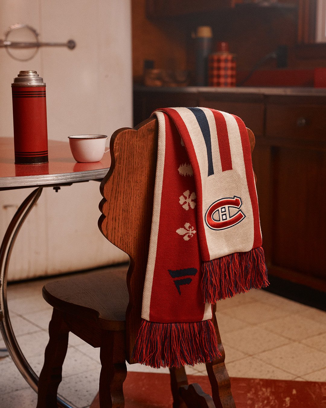 NHL-HC-Scarf.jpg