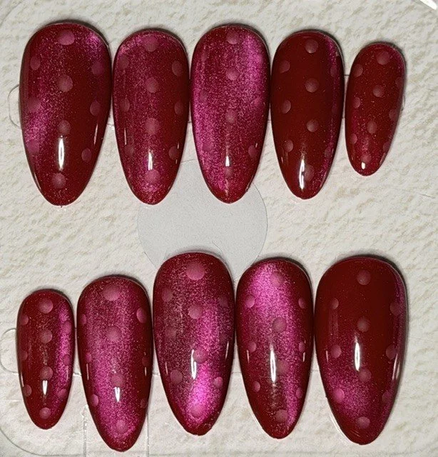 Marooned ( medium almond)