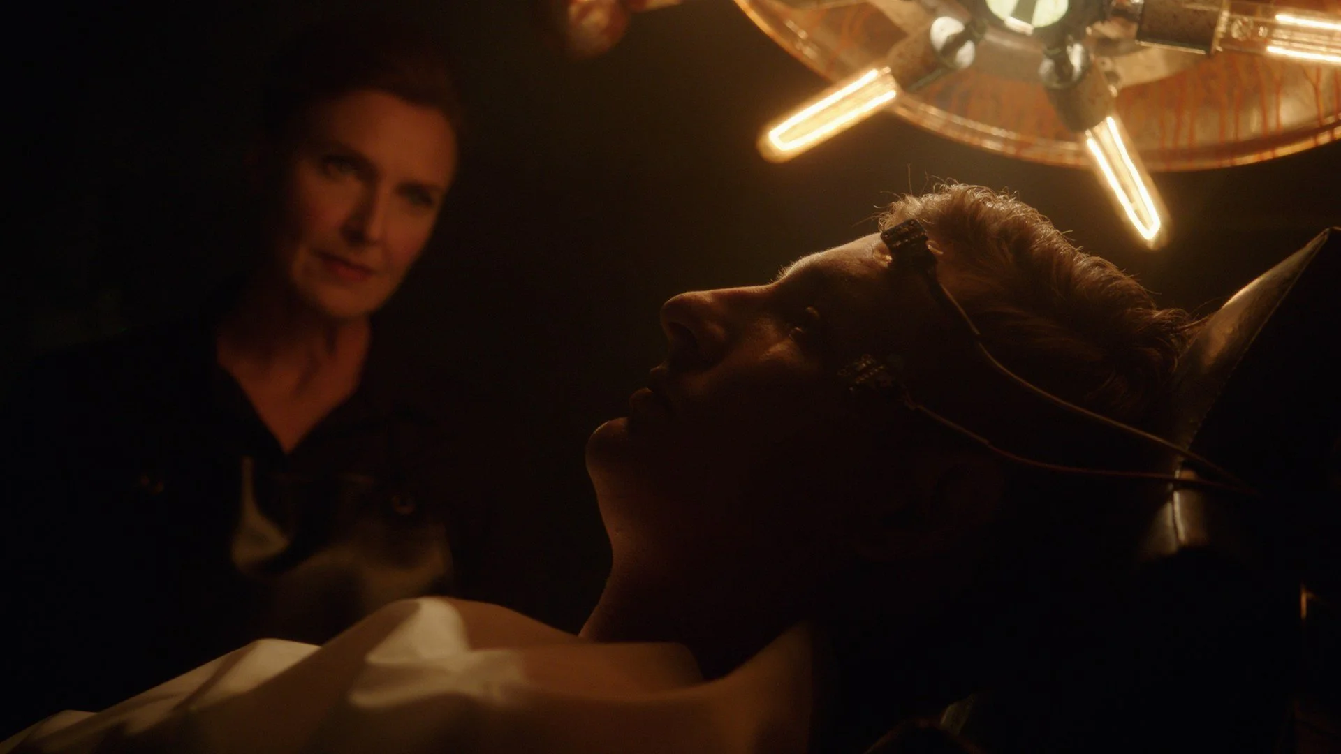 supergirl-stills-cinematographer-shamus-whiting-hewlett5.jpeg