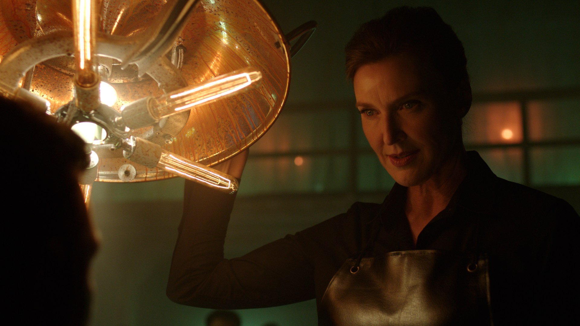 supergirl-stills-cinematographer-shamus-whiting-hewlett6.jpeg