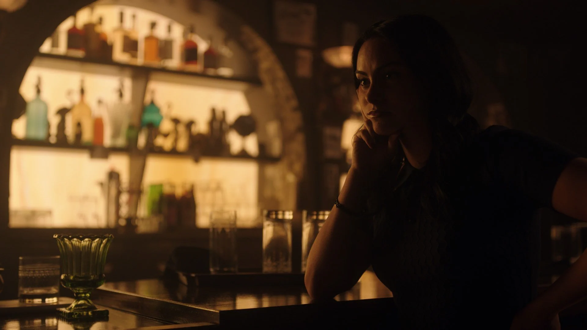 riverdale-stills-cinematographer-shamus-whiting-hewlett4.jpg