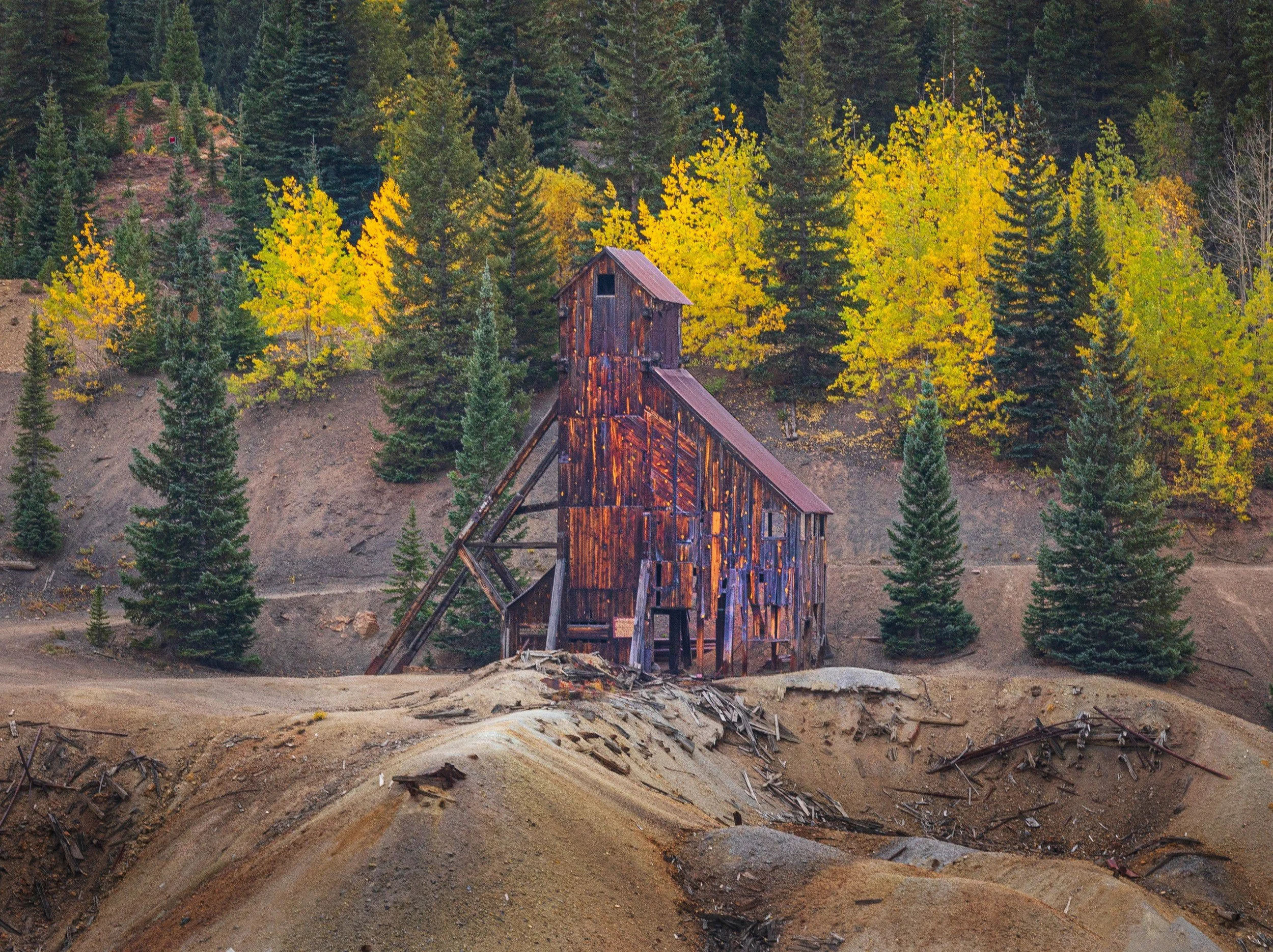_I1A0031-1. Gold Mine Buildingtif copy 2.jpg