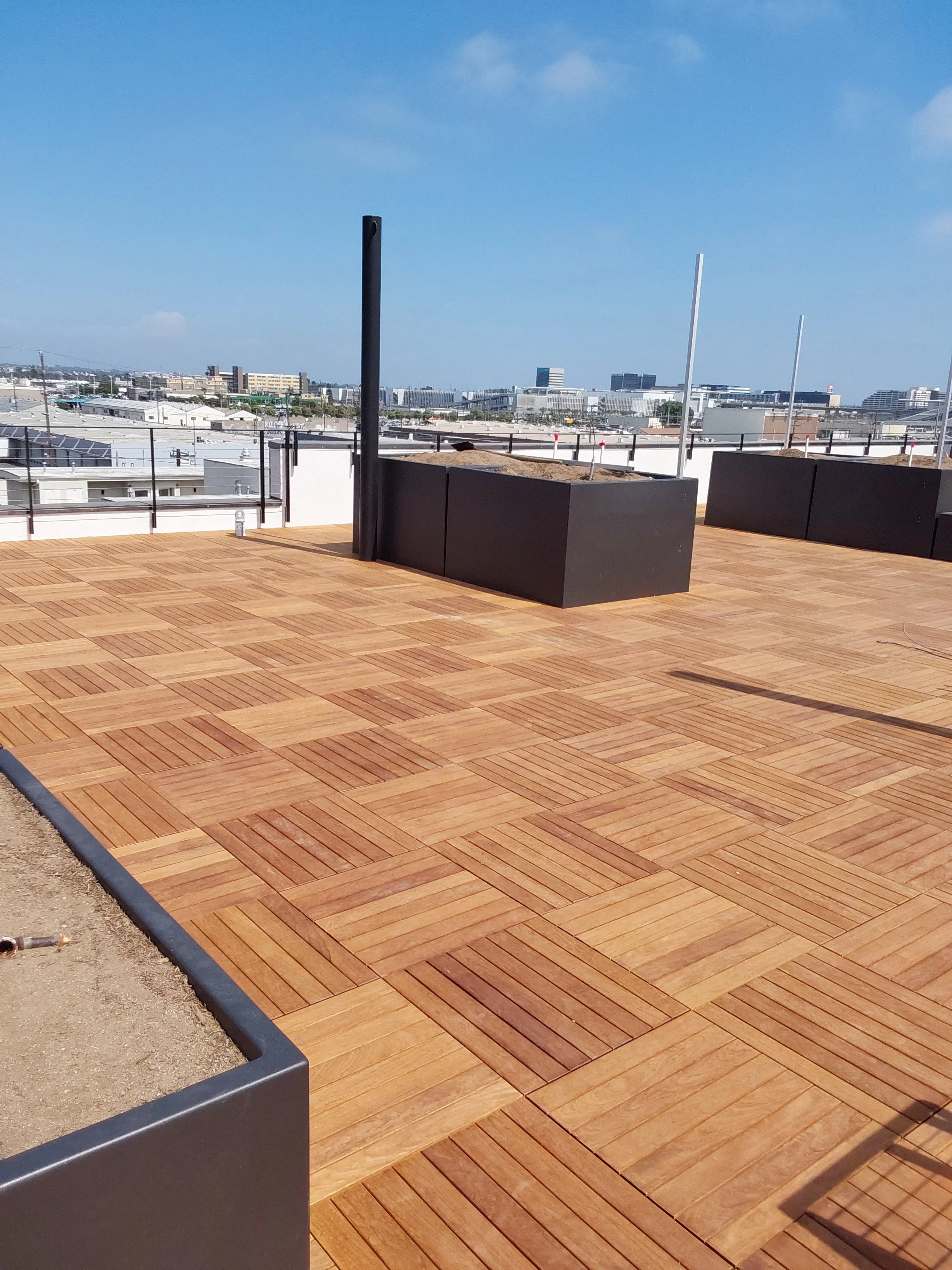 Tile Tech, 24"x 24" IPE Wood & Pedestal System