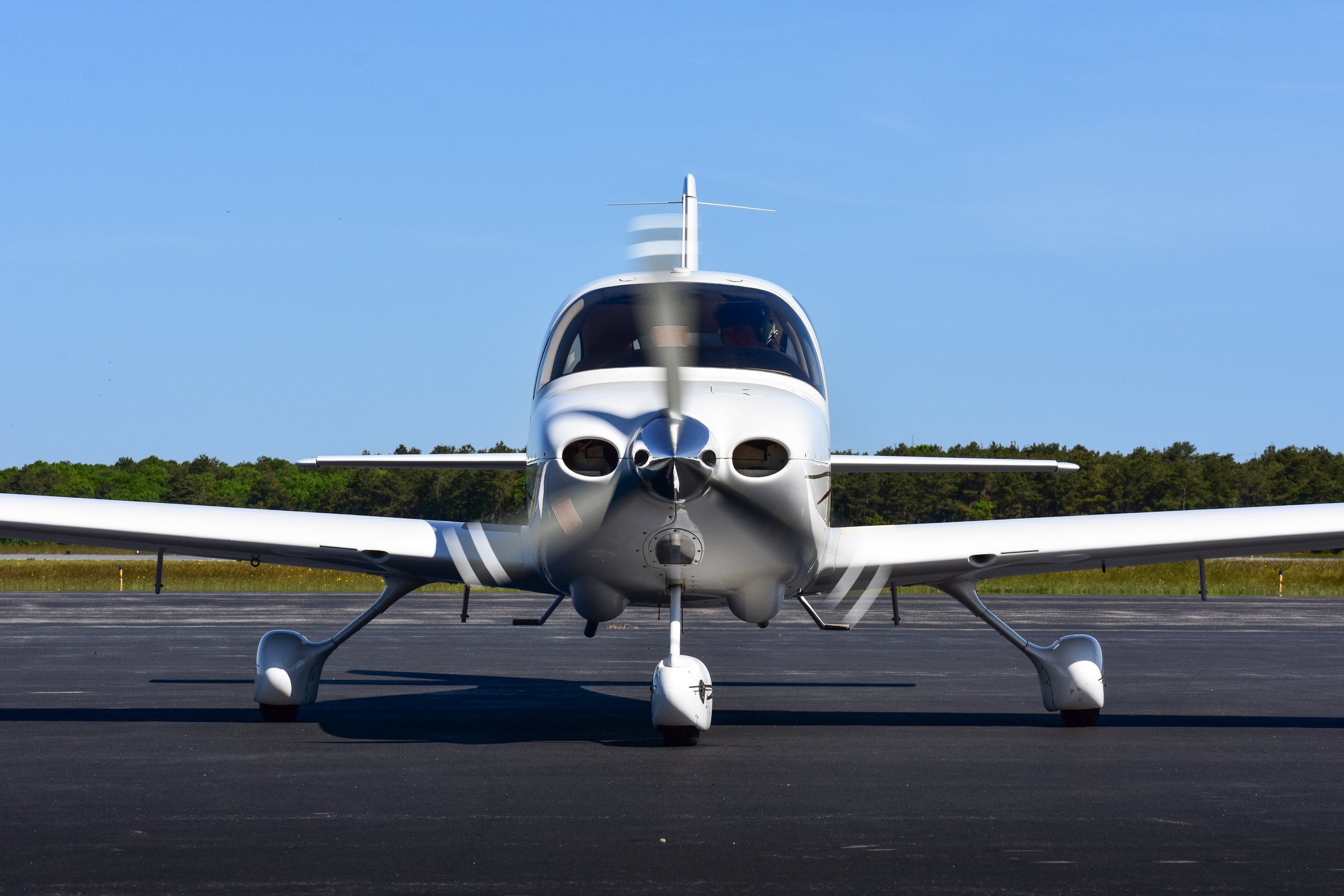 CirrusSR20_RunProp_Front.jpg