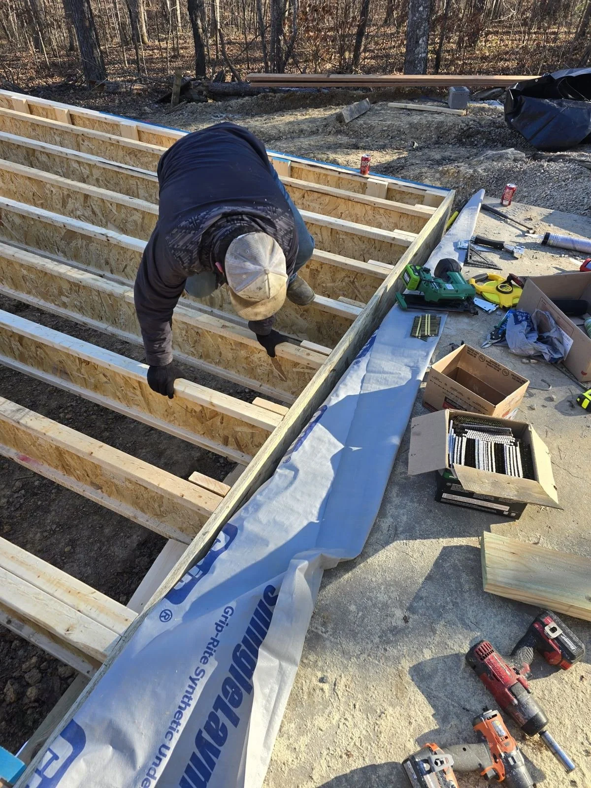 deck-framing-crew.jpg