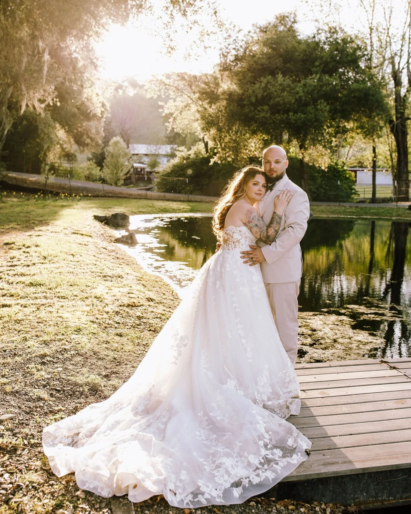 POV: you kick off wedding season with a double wedding weekend&hellip; and it looks like this 🤍

Denise and Will at the Red Barn absolutely set the tone.
So much beauty. So much fun. And the kind of love you can actually feel while you&rsquo;re in i