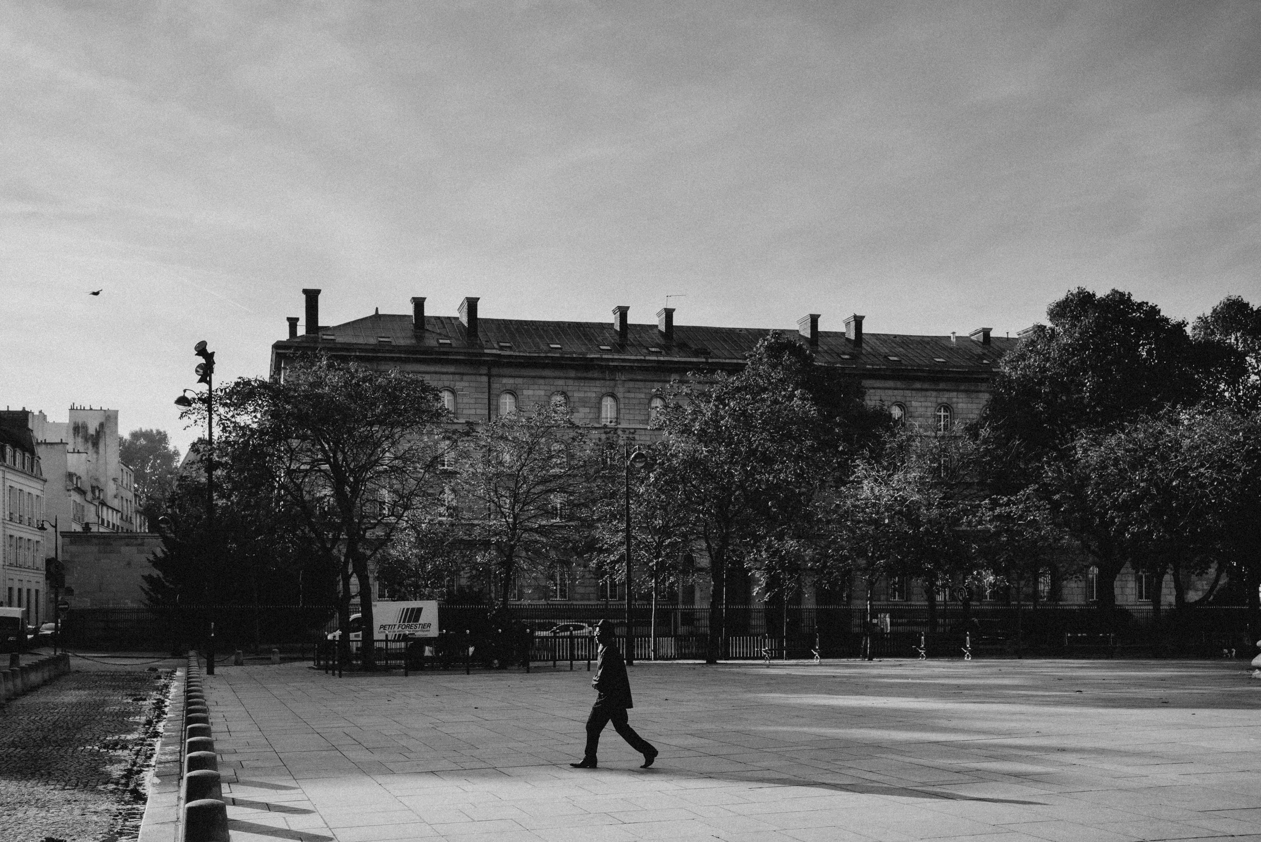 Paris. Between Moments