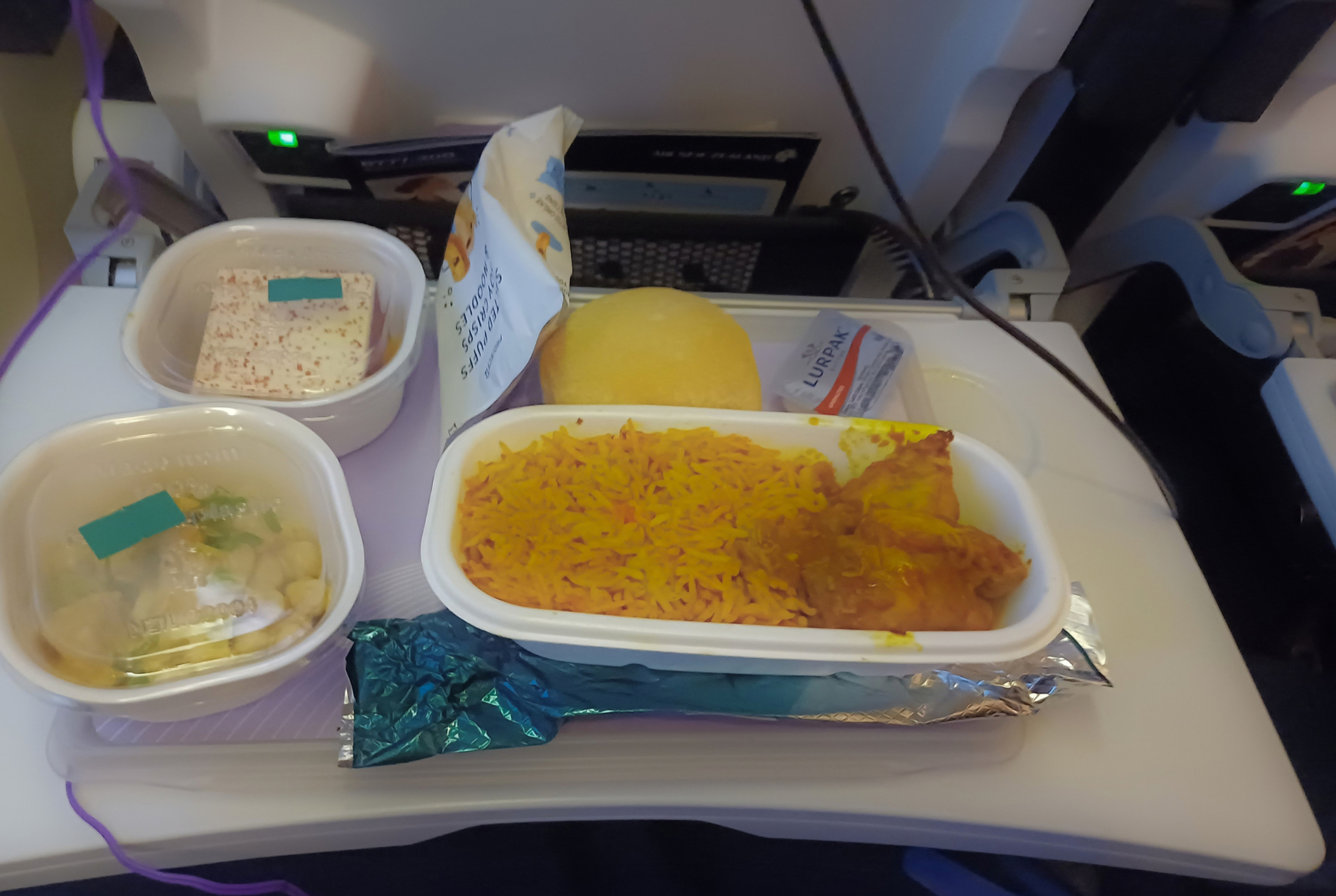 MANZIL 020: HOME BETWEEN LANDS 

I was coming back home to New Zealand from an overseas trip, and for dinner we received chicken biryani. It felt like home because it's my favourite traditional food. It was unexpected but made me feel like I belonged