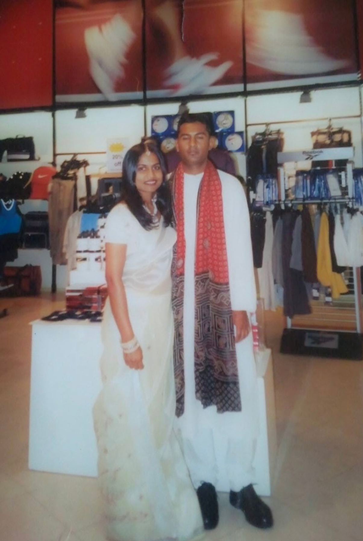 MANZIL 014: PARENTS IN THEIR YOUTH

This is a picture I found of my parents around the time they first got married back in Fiji.
- Pranav