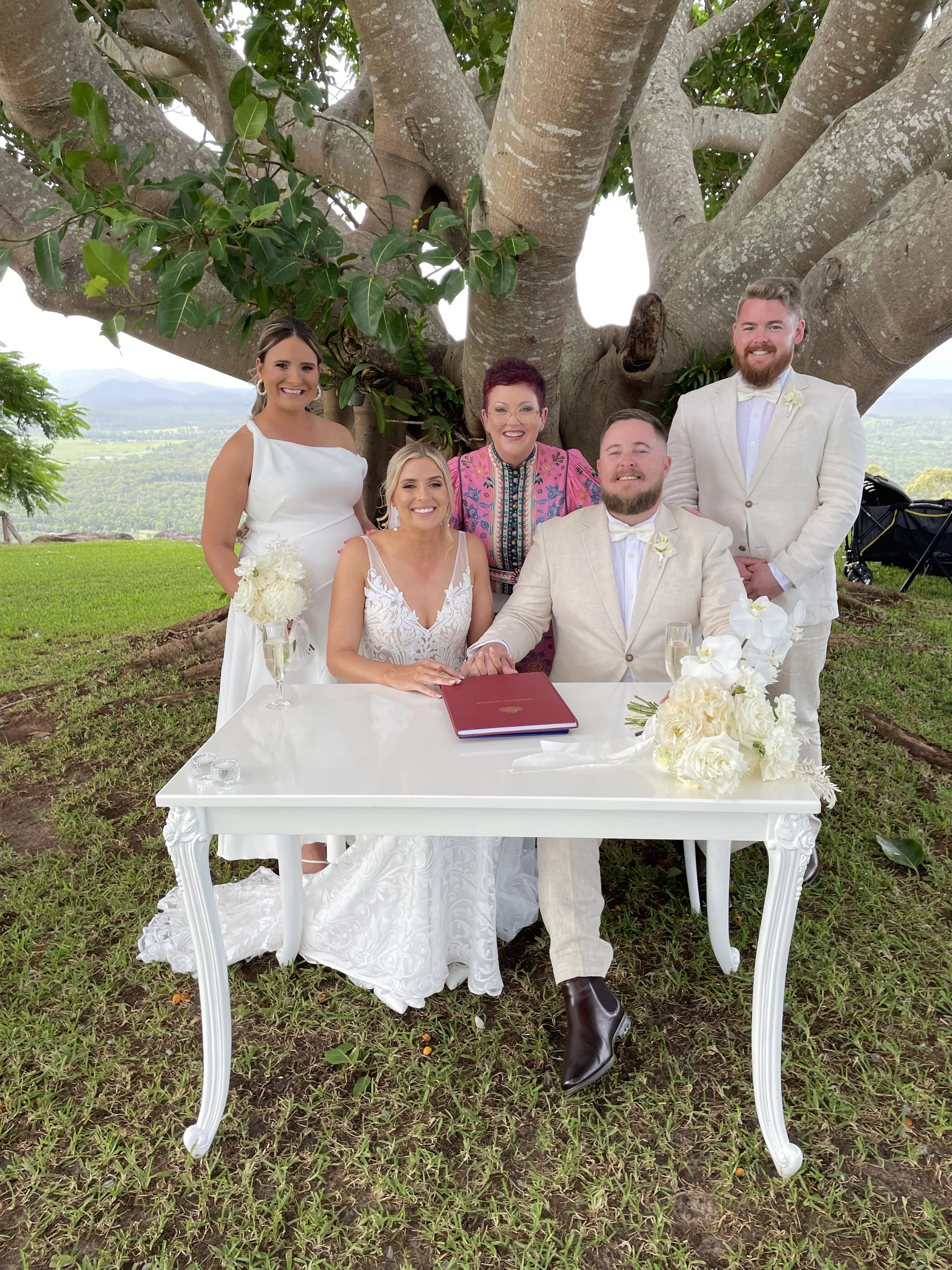 Kym Kay Celebrants offers personalised celebrant services across Central Queensland, including Rockhampton, Yeppoon and the Capricorn Coast. 