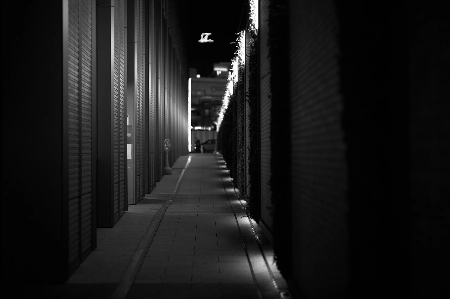 04_Night Worker.jpg