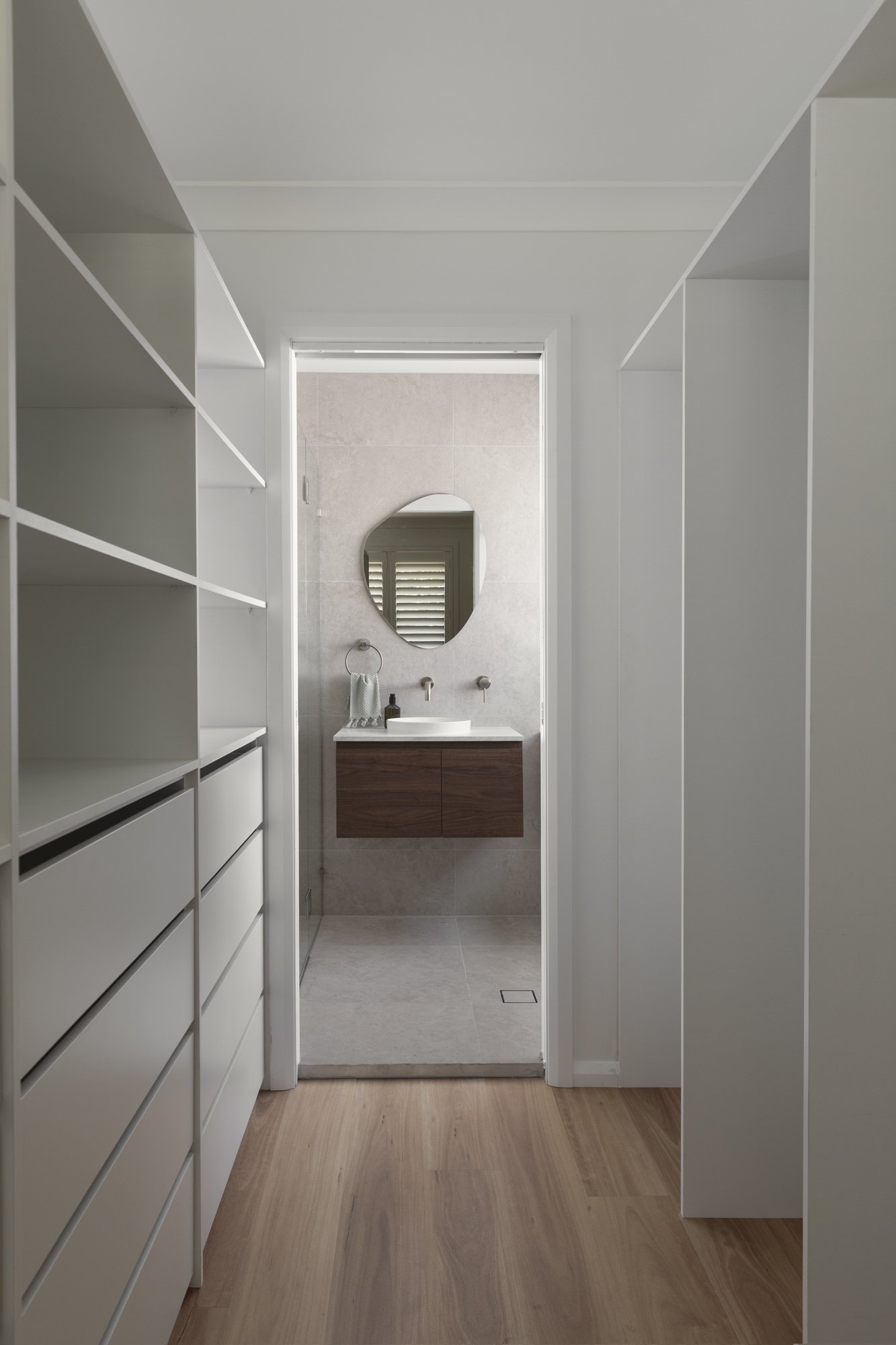 Walk in robe leading through to the ensuite, Corrimal