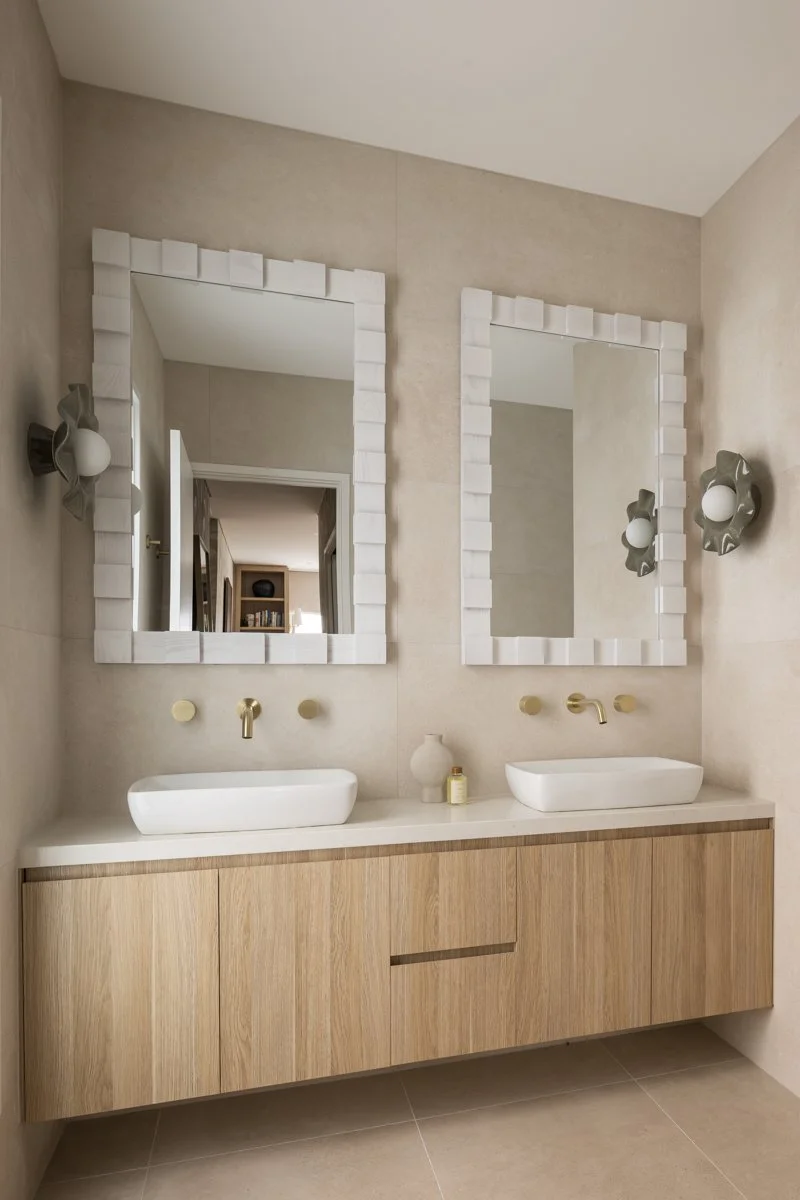 Double vanity in the main bathroom, Shell Cove