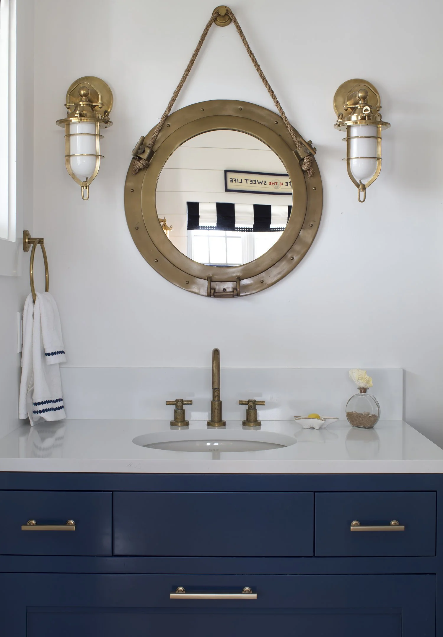 19_Opal_Cliff_BathR_upst (1).jpg