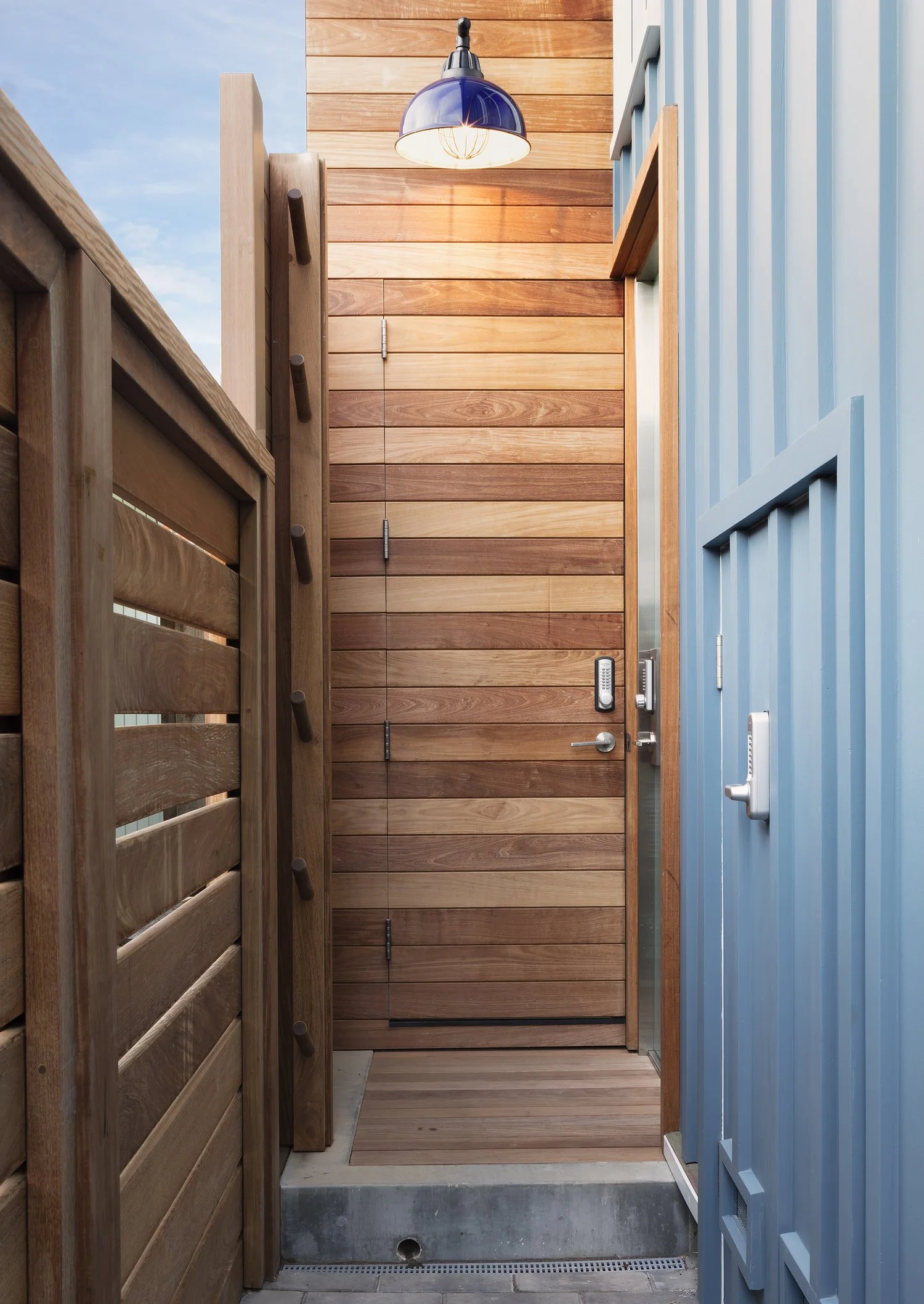 16_35th_Ave_Backdoor (1).jpg