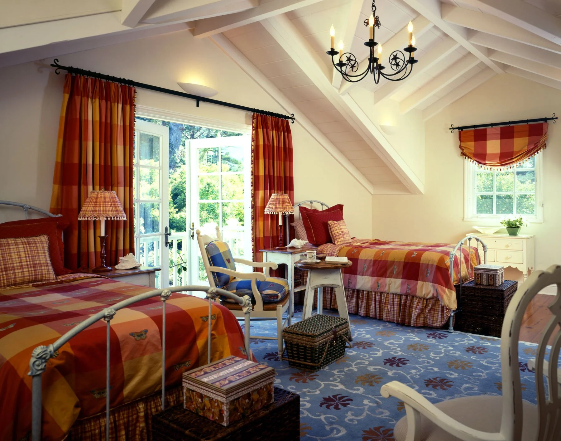 TwinBedroom_B.jpg