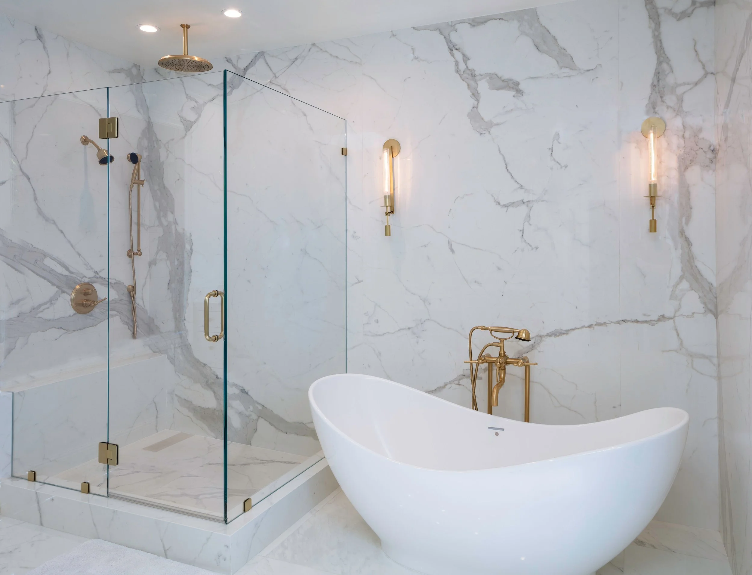 Master Bath tub and Shower.jpeg