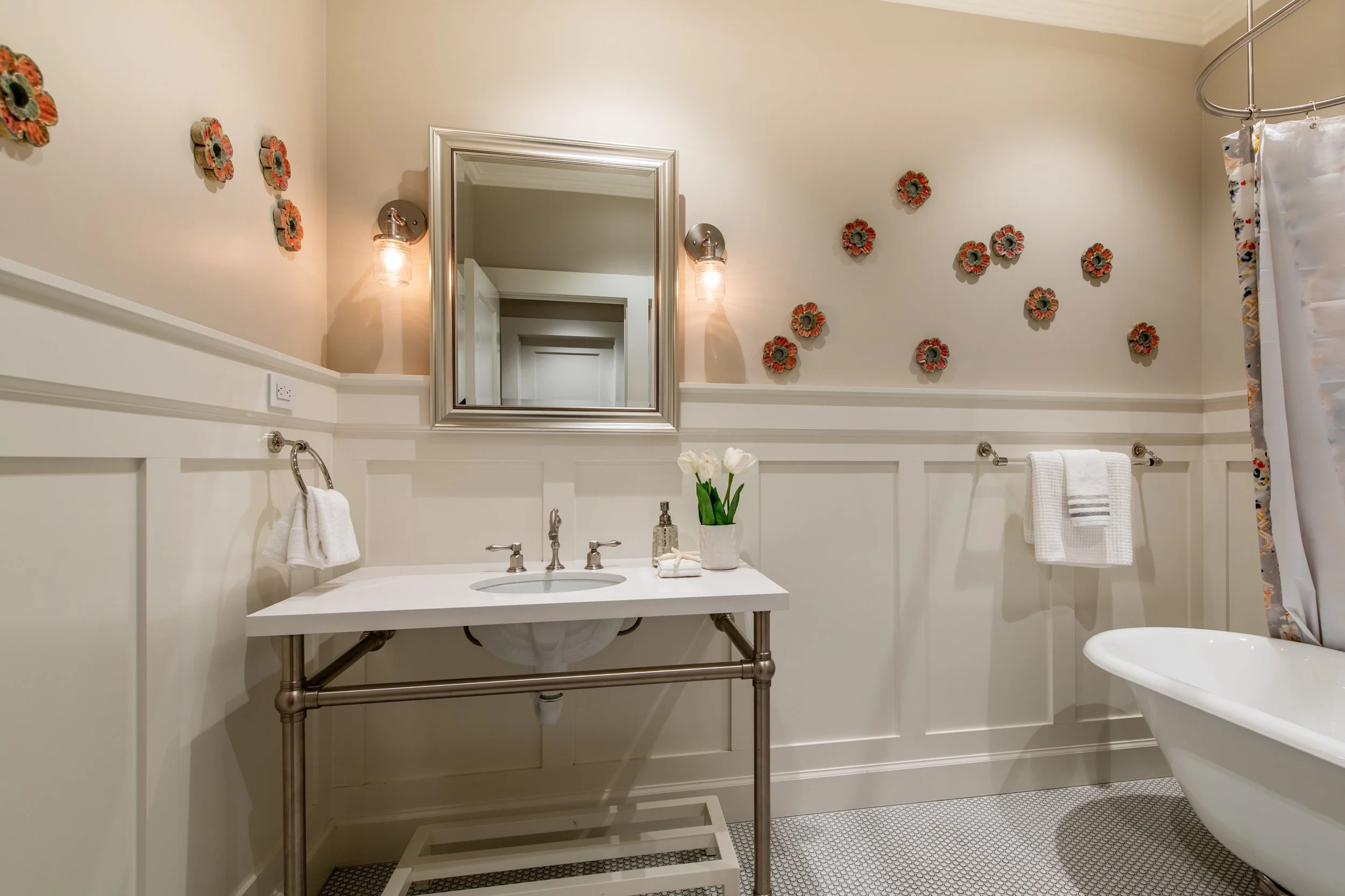 026_Bathroom.jpg