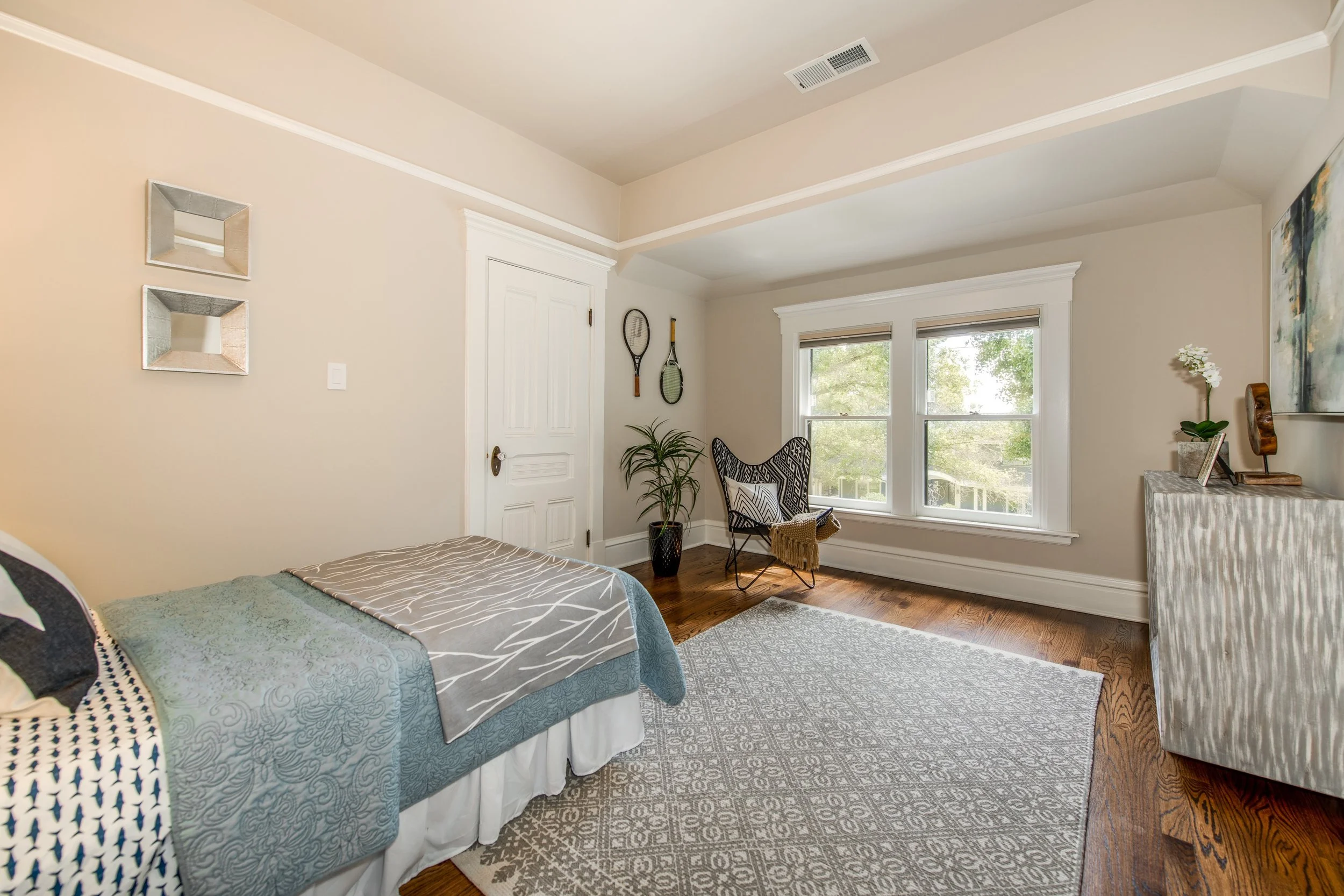 038_Bedroom.jpg