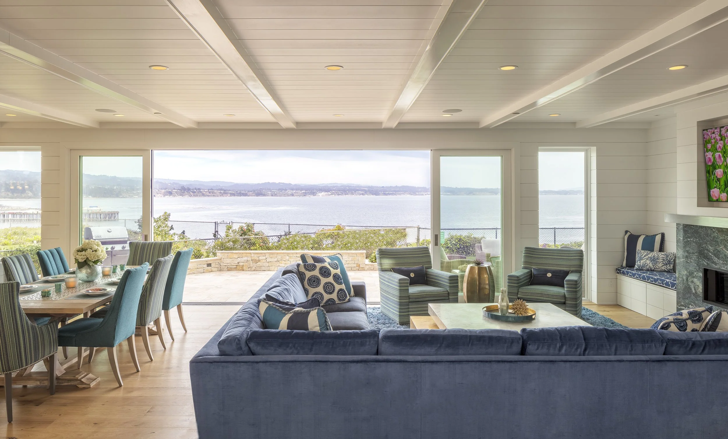 12_Opal_Cliff_Living_DiningR.jpg