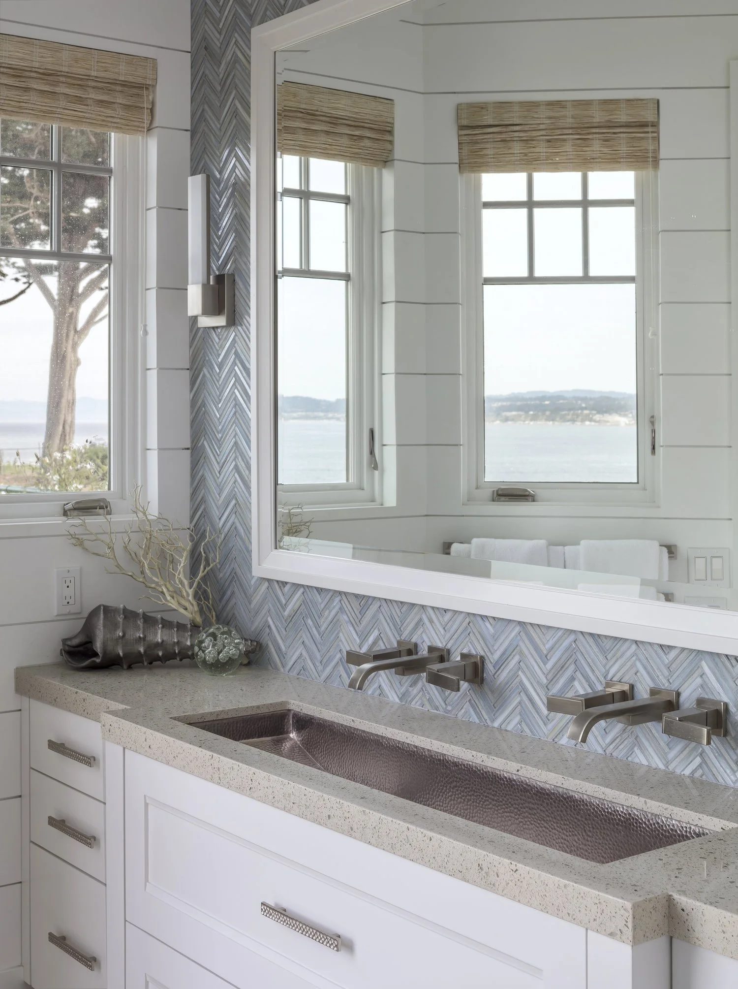 24_Opal_Cliff_BathR_Downst_Detail.jpg