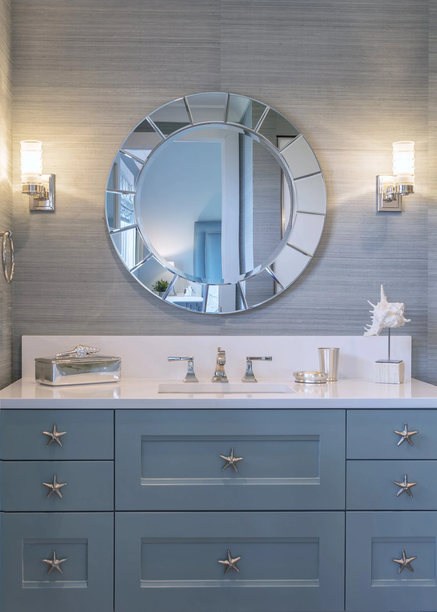 21_Opal_Cliff_Bath_upst_02.jpg