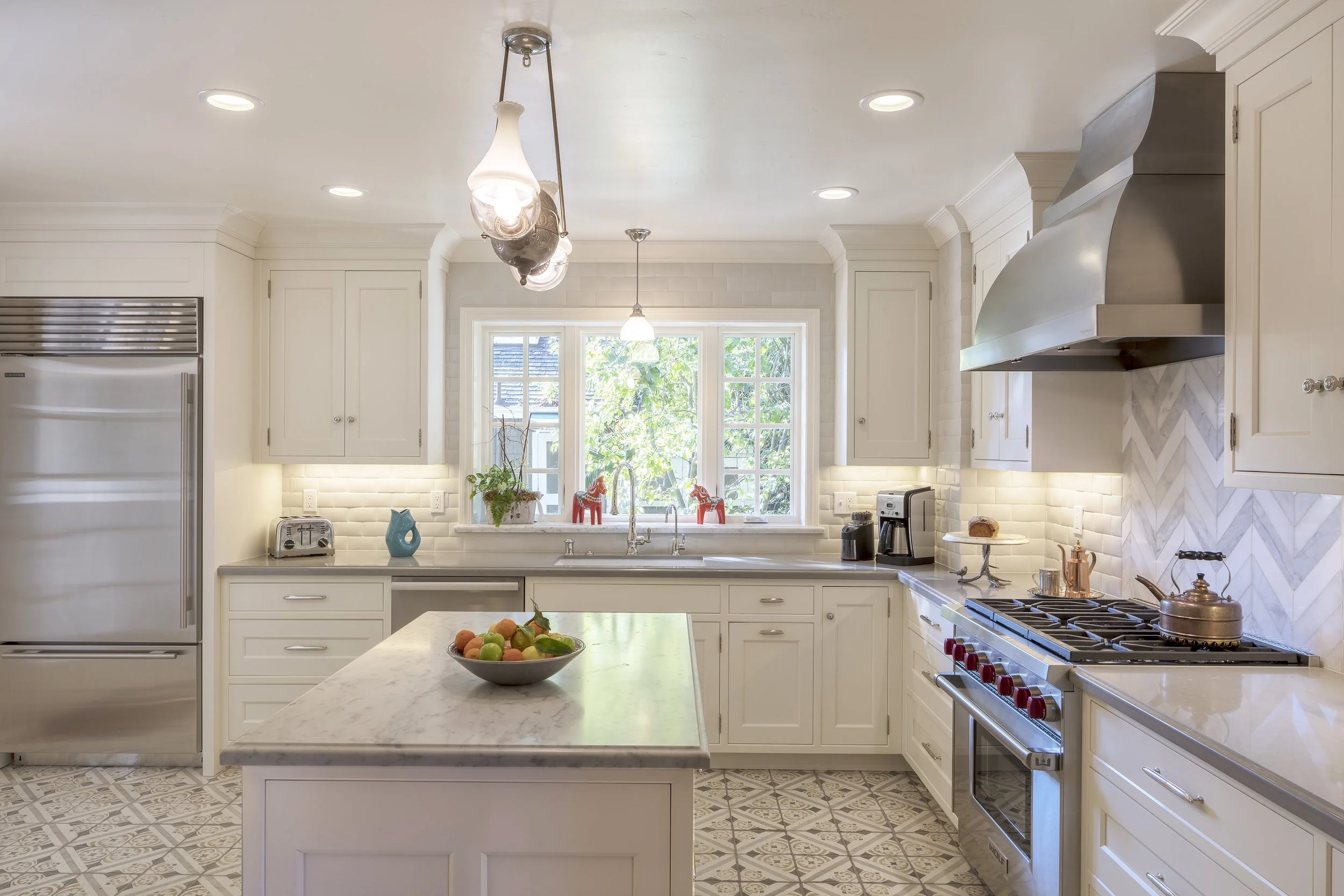 Kitchen_02 (1).jpg