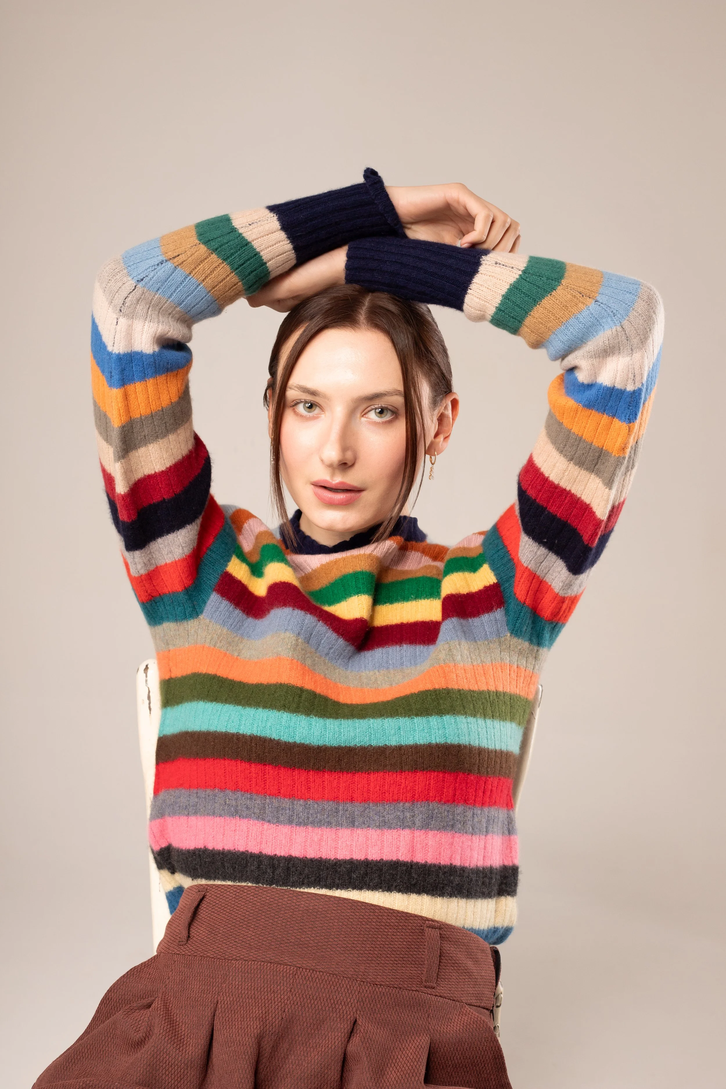 Vintage Drumohr striped cashmere crewneck sweater in a small size. Scottish heritage knitwear, soft cashmere fibre, warm feel and finely textured knit. Pre-owned designer cashmere, classic striped jumper, timeless heritage piece for women, original