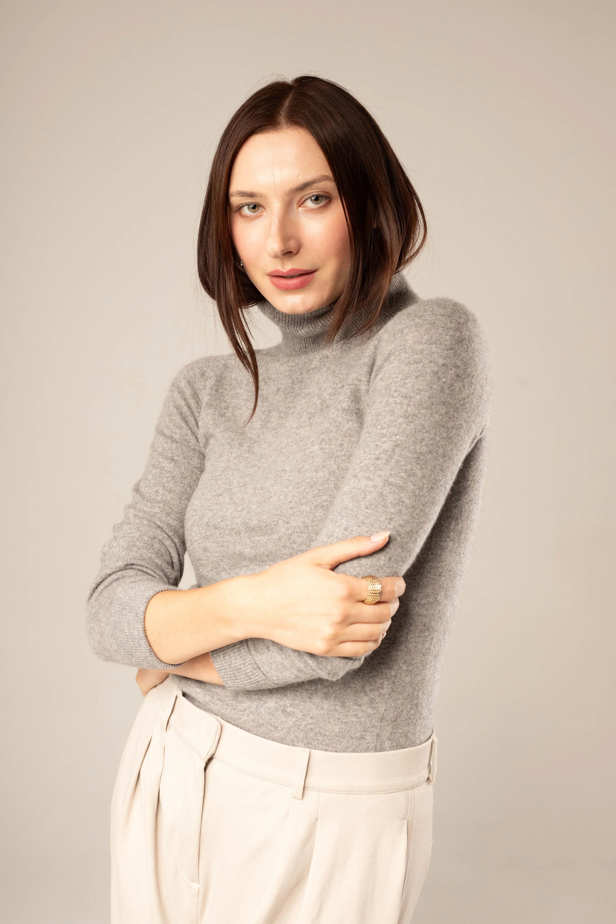 Barrie grey cashmere roll-neck sweater, slim fit, soft feel and subtle knit texture. Scottish heritage cashmere, made in Scotland, pre-owned designer knitwear in excellent condition. Rare cashmere piece for women. Timeless minimalist wardrobe fit. 