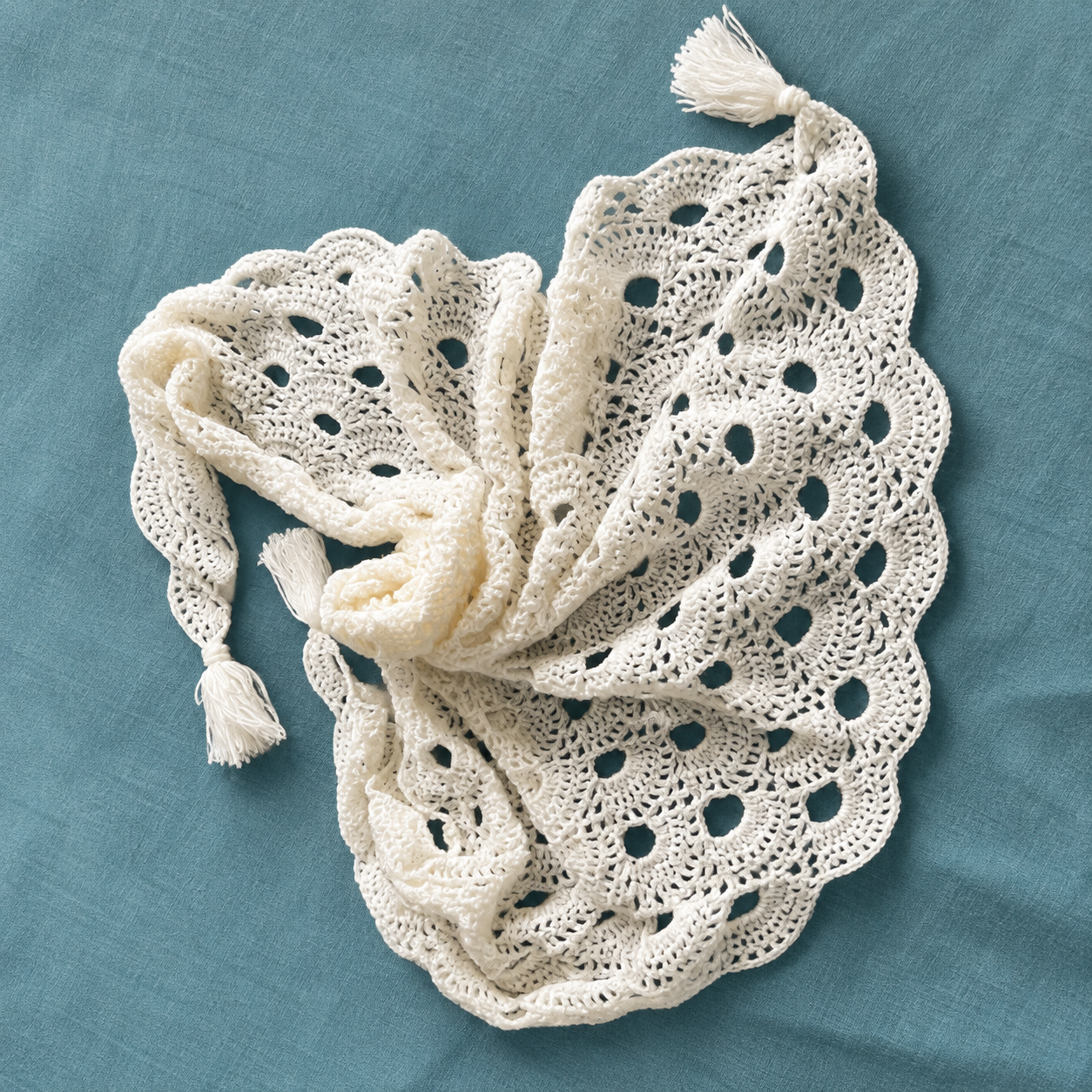 Virus shawl, vintage yarn