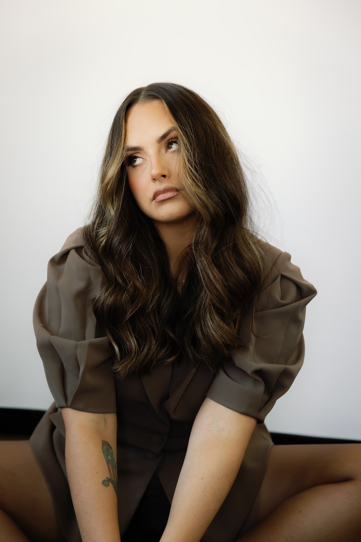 Amanda Nerney, Solie & Sable Artistry, luxury bridal hairstylist Philadelphia PA, timeless romantic bridal hair, Hollywood glam waves, New Jersey wedding hairstylist