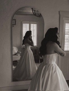 Solie & Sable Artistry, Amanda Nerney, Philadelphia bridal hair stylist, romantic wedding hairstyles, soft bridal waves, Pennsylvania wedding hair