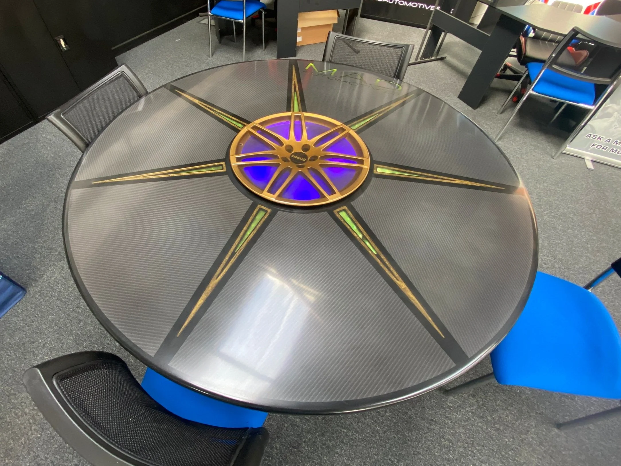 Alloy Wheel and Carbon Fibre Panel Car Showroom Table