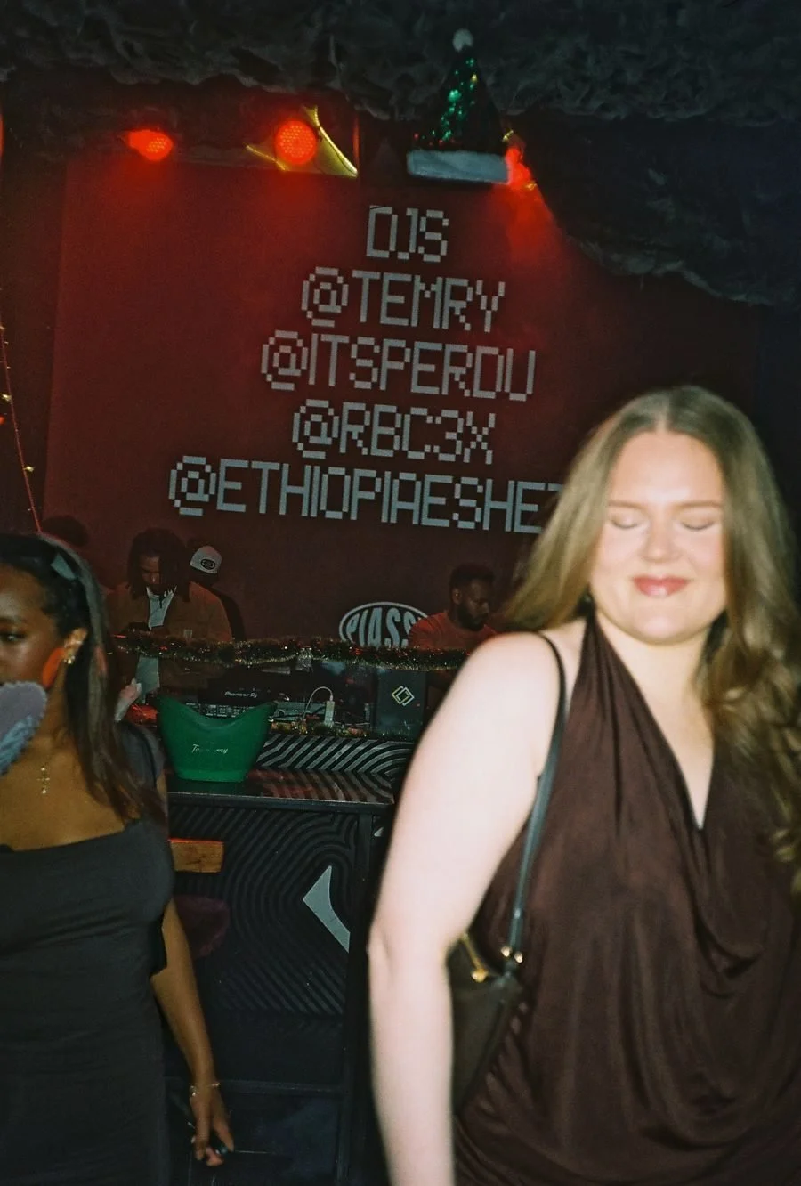 v07_44.jpg