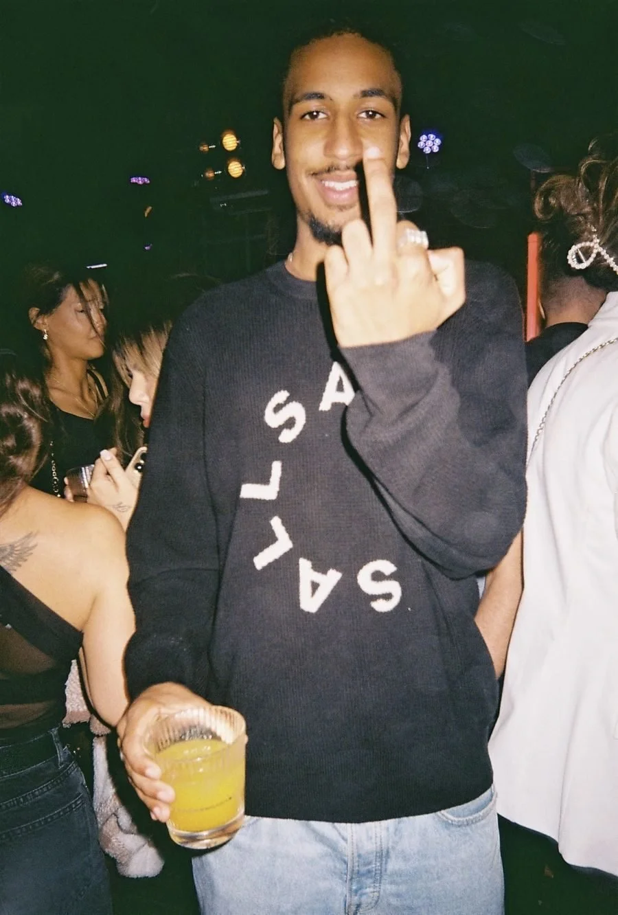 v03_19.jpg