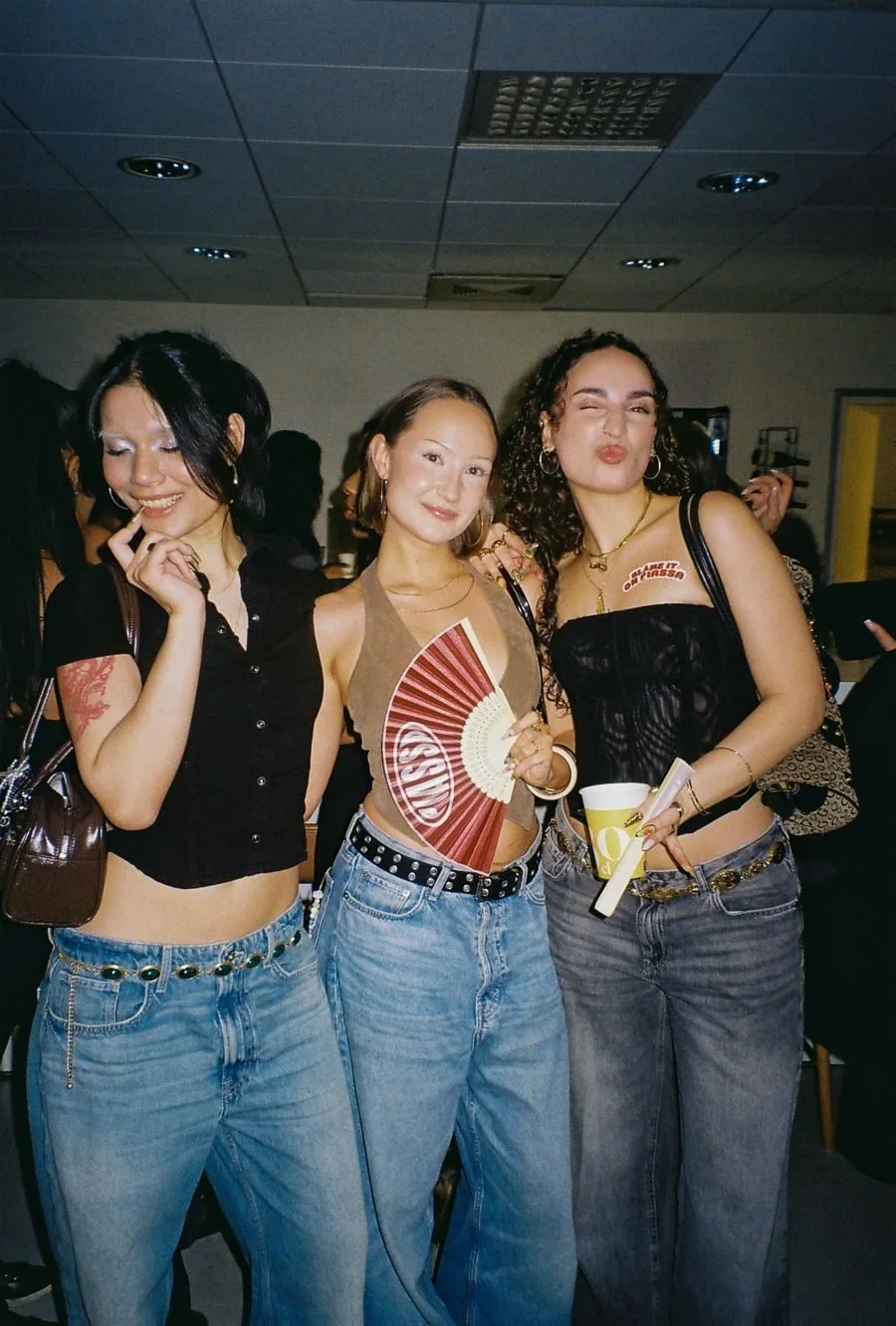 v06_38.jpg