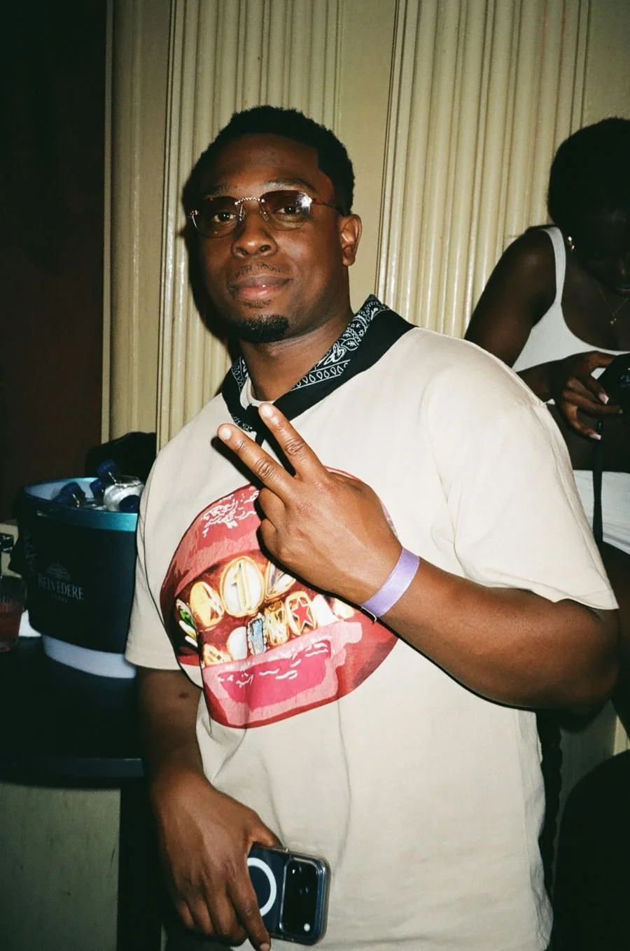 v09_46.jpg