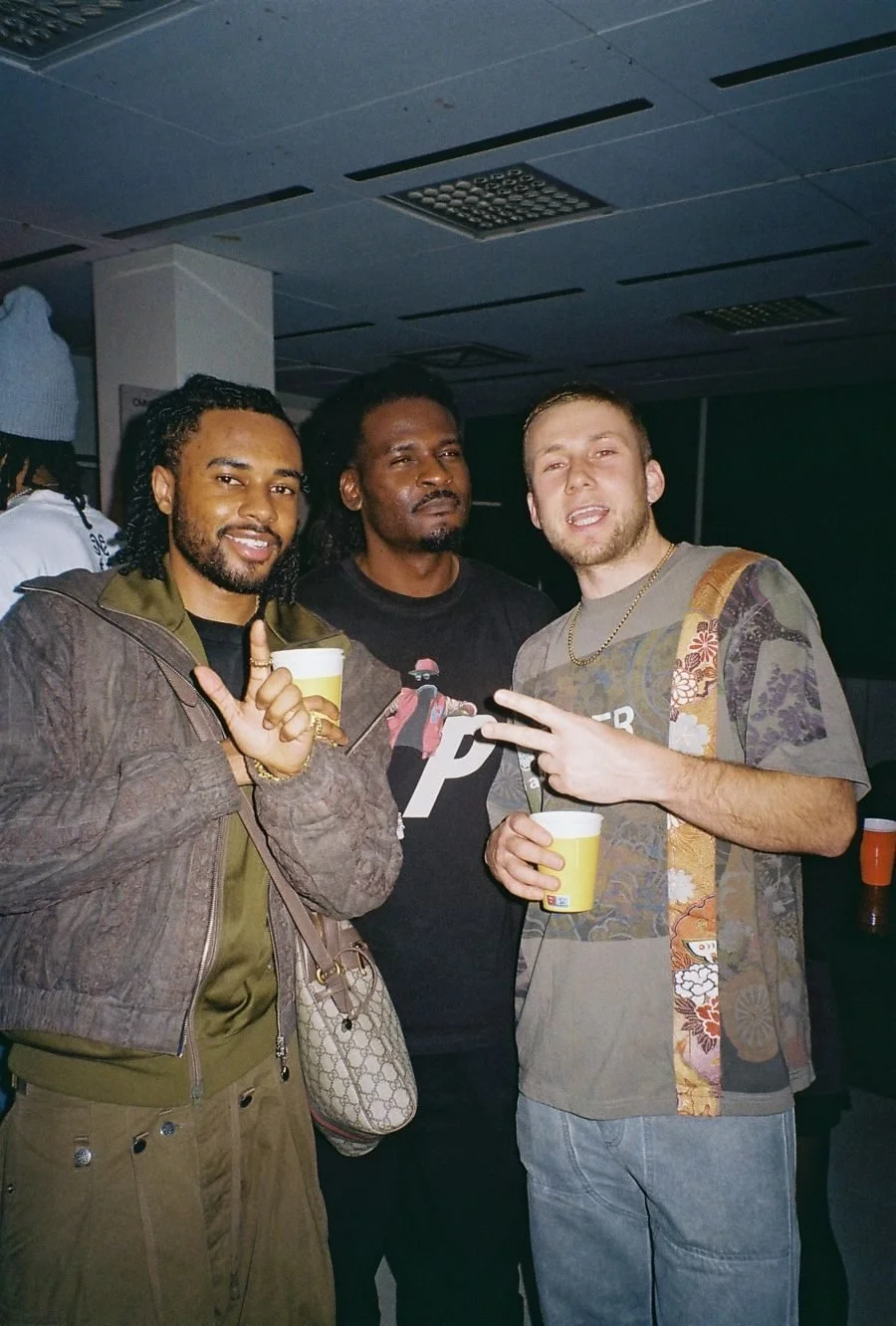 v06_19.jpg