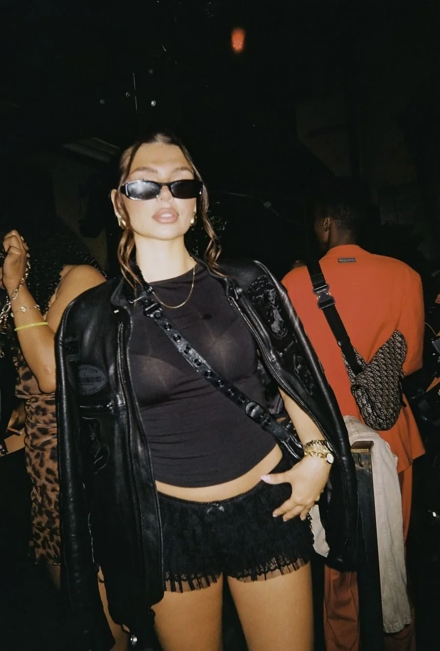 v01_25.jpg