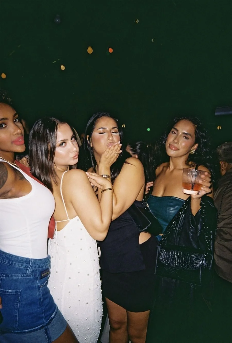 v03_27.jpg