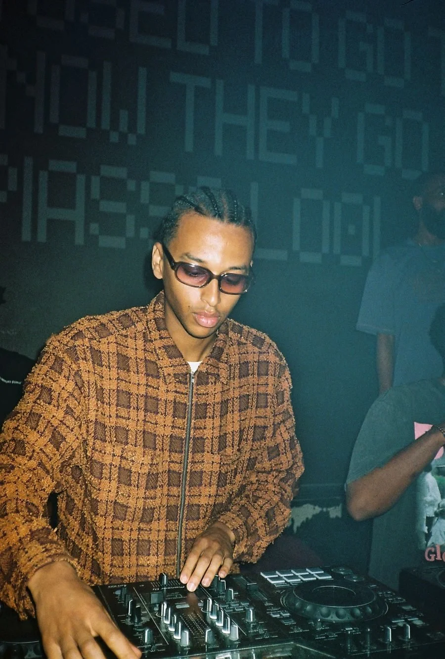 v07_34.jpg