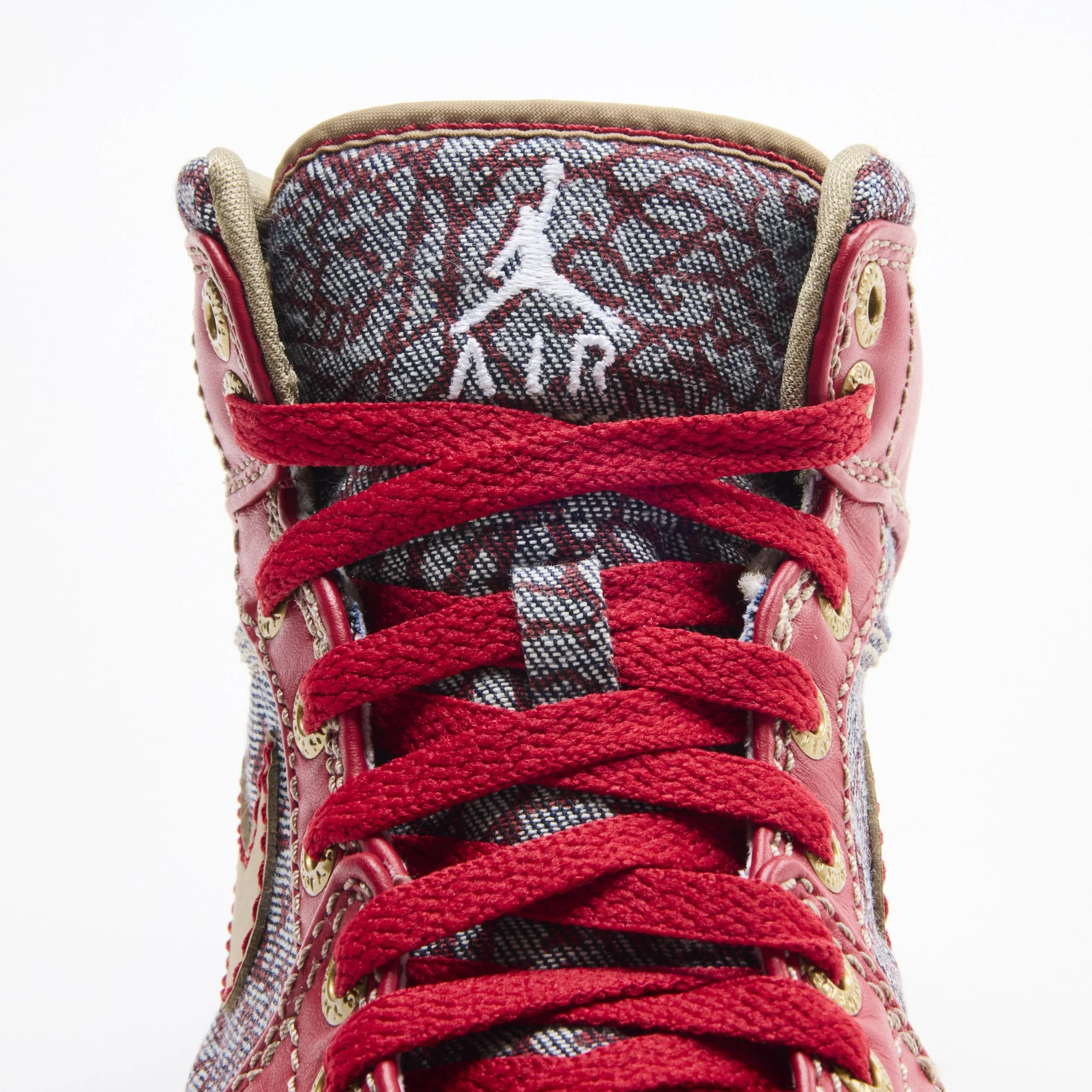 260128_LV_SuperBowlCardsJordans8586.jpg