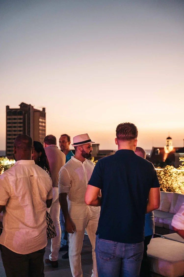 Cascada Rooftop Bar + Kitchen