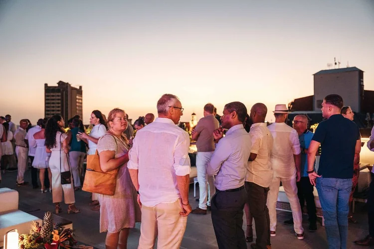 Cascada Rooftop Bar + Kitchen