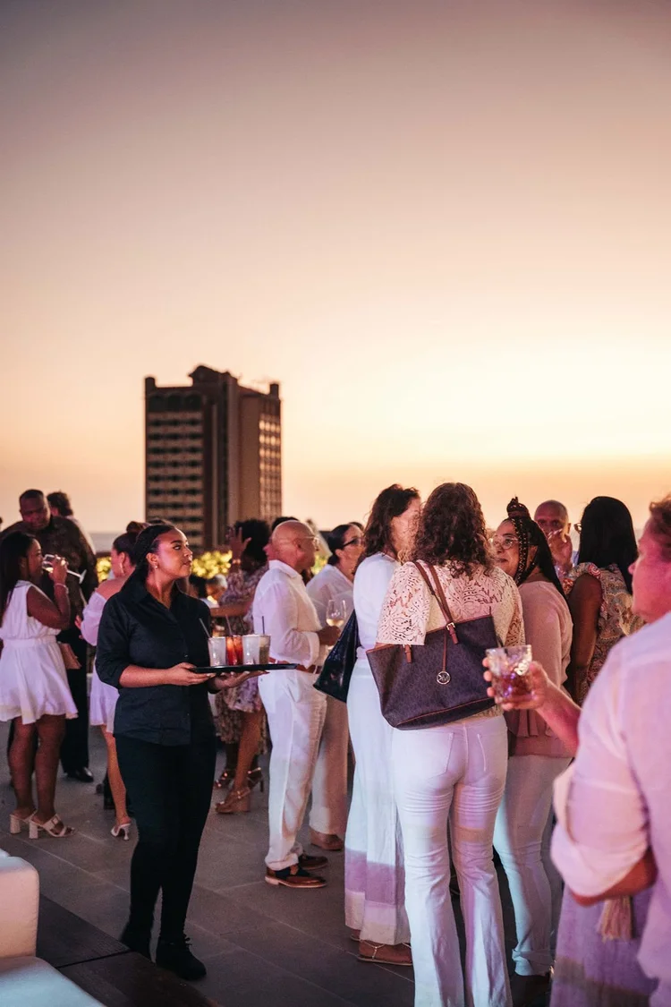 Cascada Rooftop Bar + Kitchen