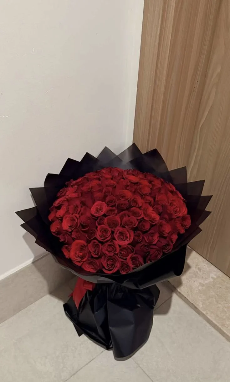 All roses bouquet