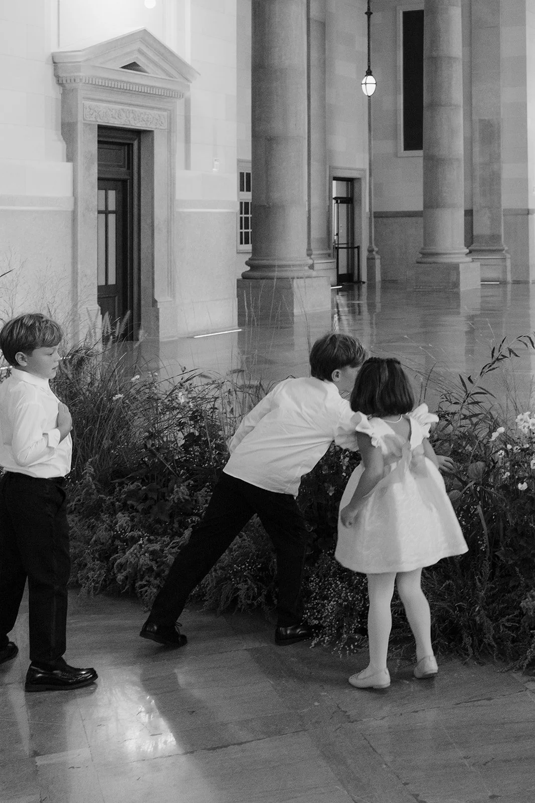 michigan-central-detroit-wedding-photographer-cocktail-hour15.jpg
